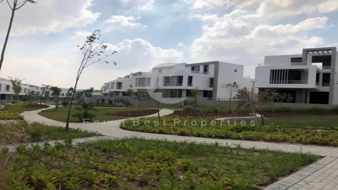 Villa Near Delivery/ Under Market Price/ Open View