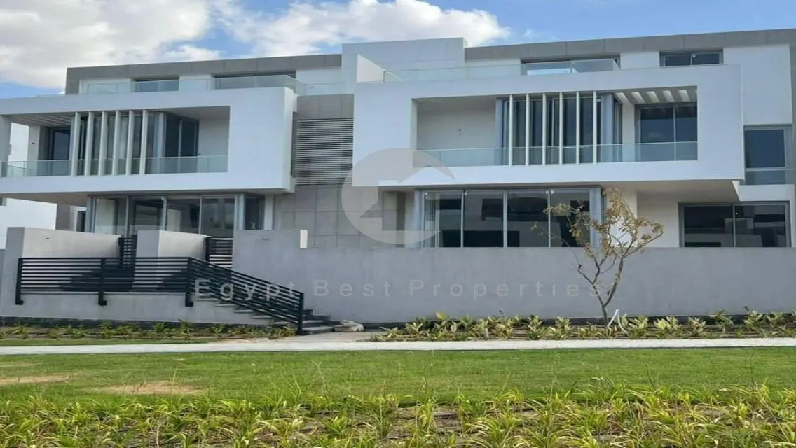 Villa Near Delivery/ Under Market Price/ Open View