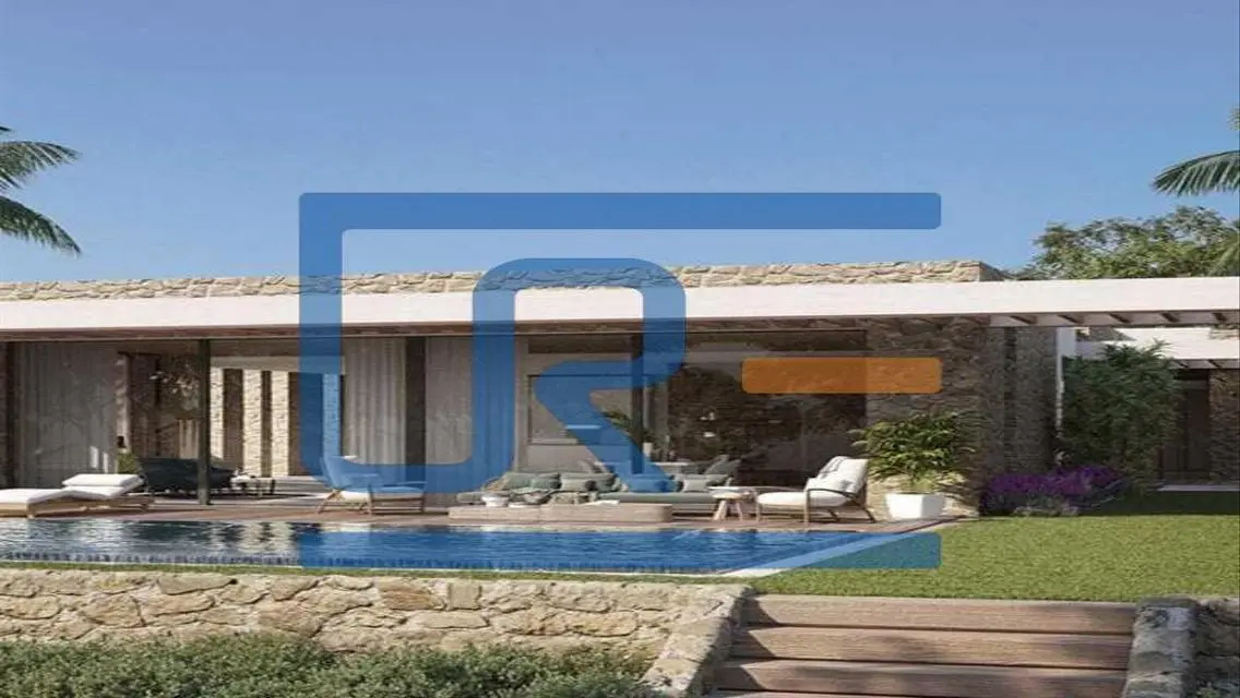 فيلا مستقلة صف اول لاجون للبيع في ازها الساحل