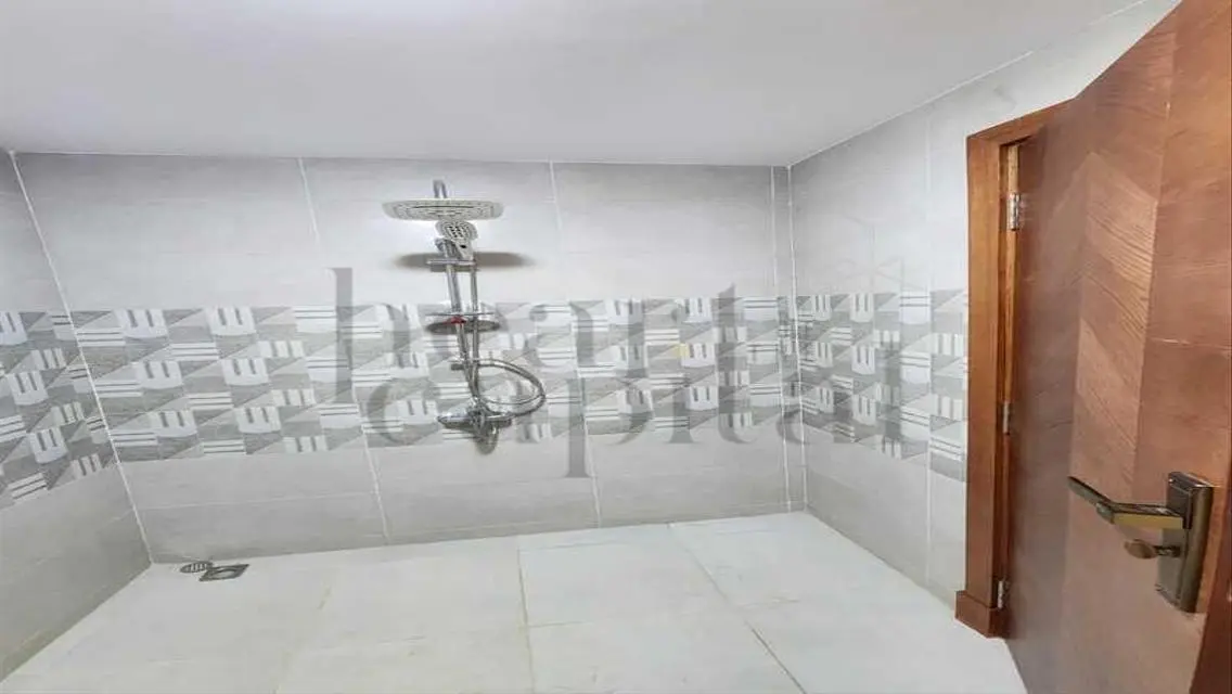 Spacious Garden Apartment for Sale in Al-Khamayel