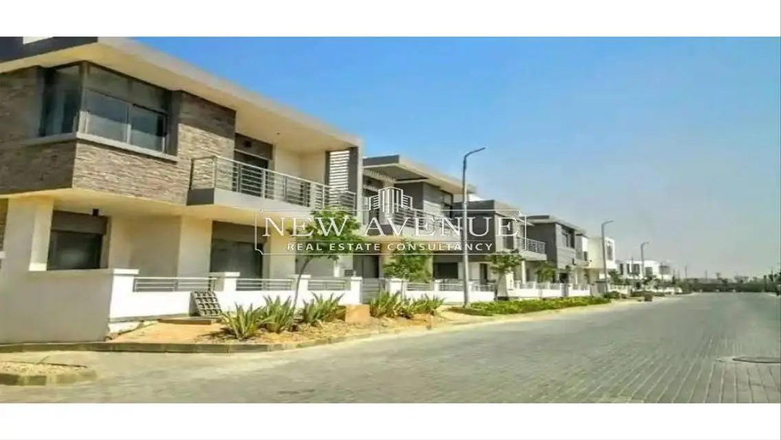 Villa + Installments 4 BRs Delivery 2027 phase Elect