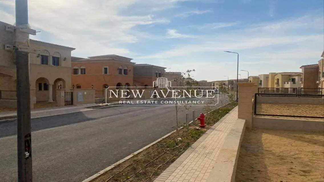 Townhouse Delivered - in City Gate Compound