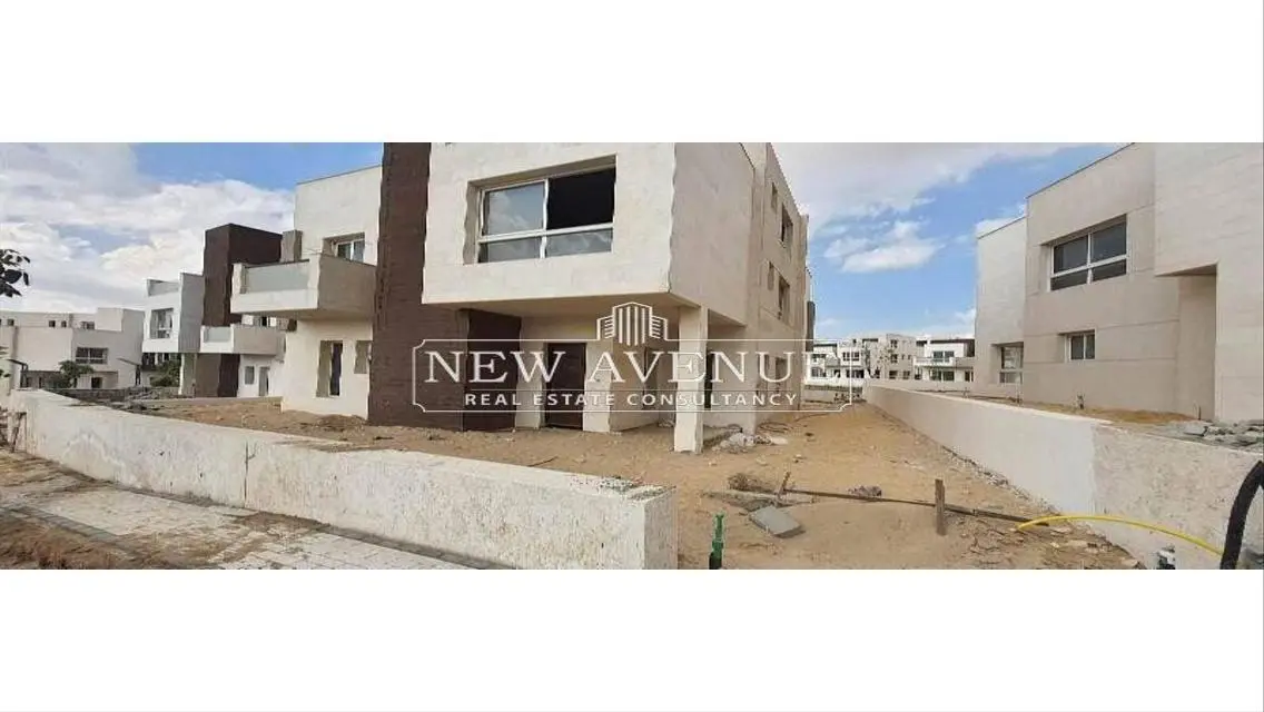 فيلا جاهز للسكن للبيع في سولايا بالتقسيط حتى 2030