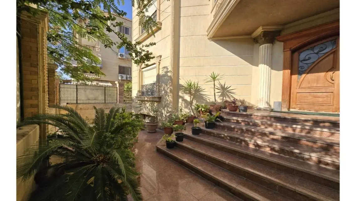 Ultra super deluxe villa for sale with furniture