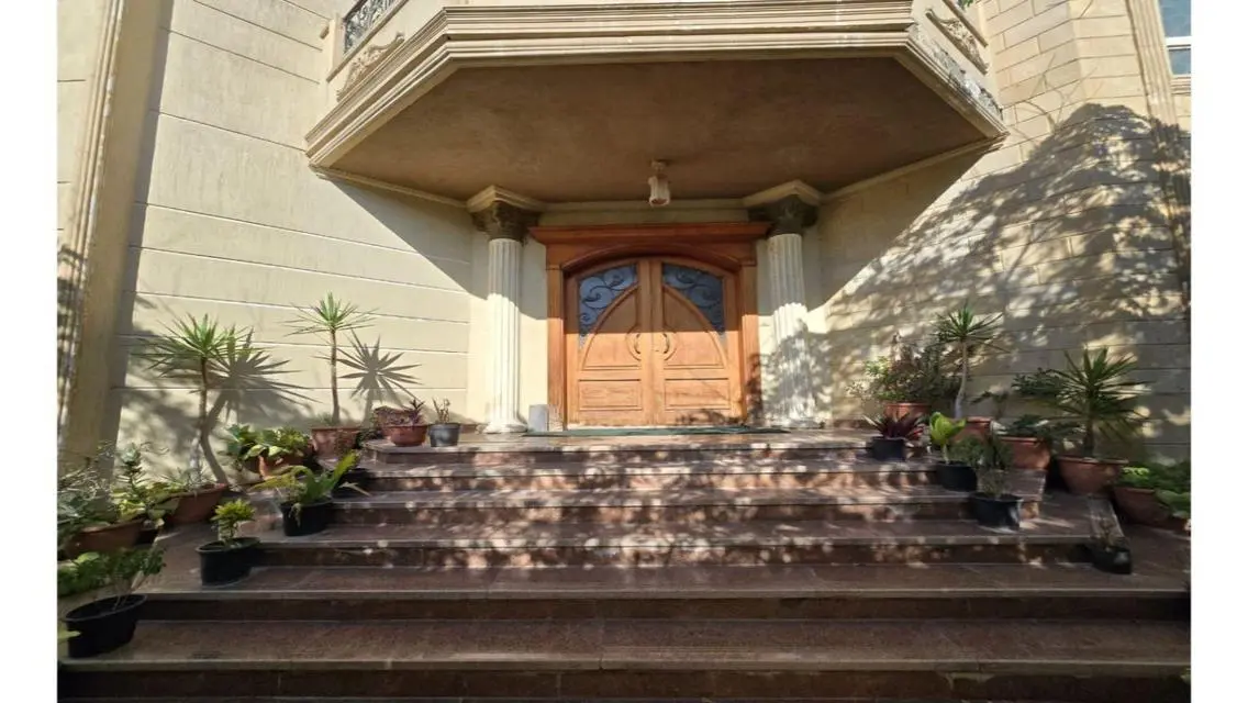 Ultra super deluxe villa for sale with furniture