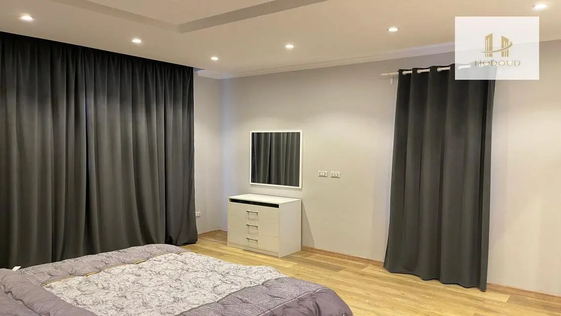 Furnished studio for rent in Village Gate