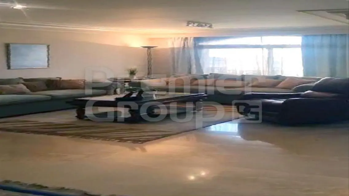 عقار مميز للبيع في قلب المدينة