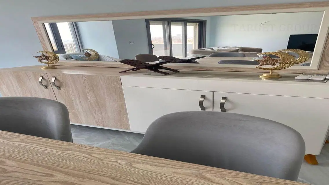 For rent,  ultra-modern apartment in Eastown