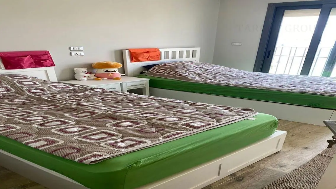 For rent,  ultra-modern apartment in Eastown