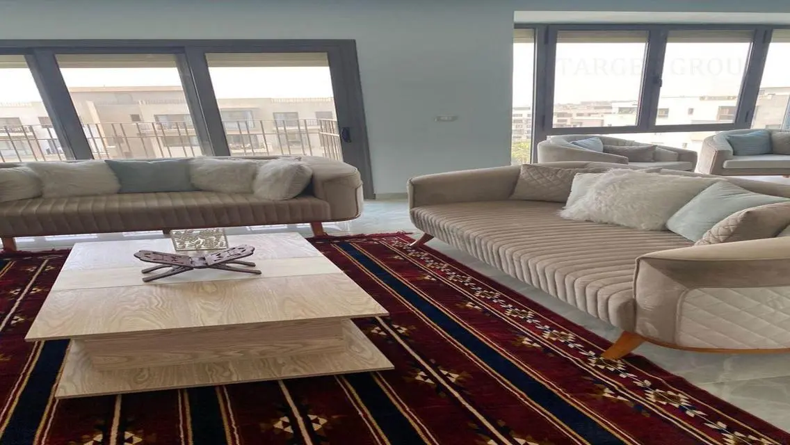 For rent,  ultra-modern apartment in Eastown