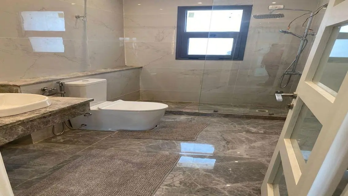 For rent,  ultra-modern apartment in Eastown
