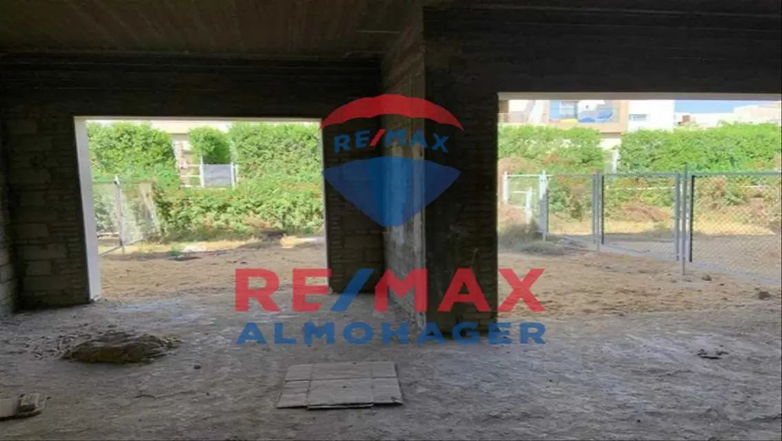 Stunning 270 Square Meter Apartment for Sale in Al Mohager