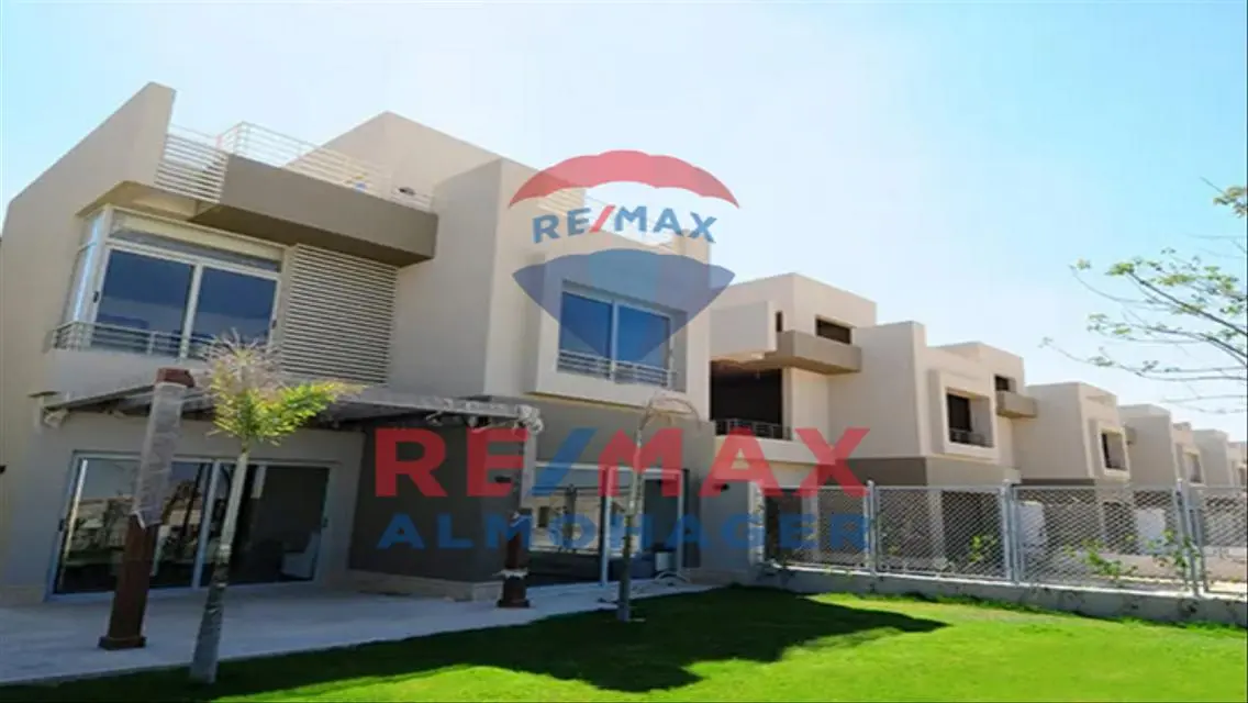 Stunning 270 Square Meter Apartment for Sale in Al Mohager