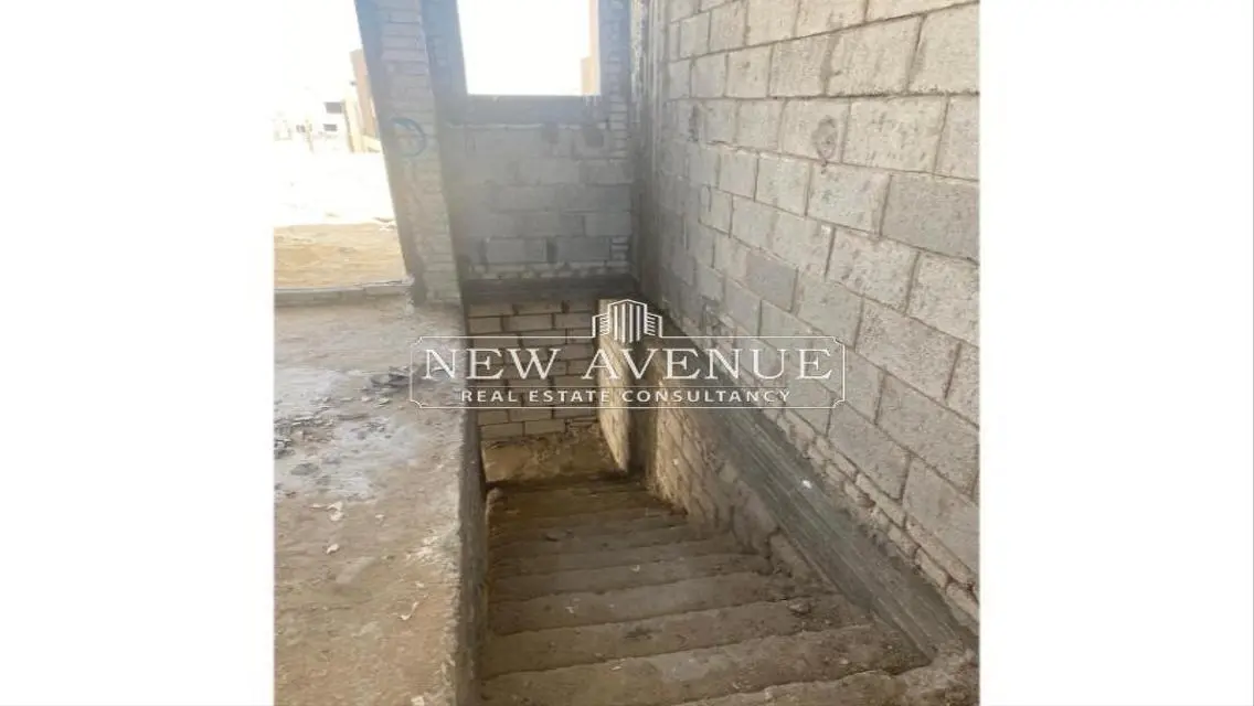 Ready to move with installments - The Crown