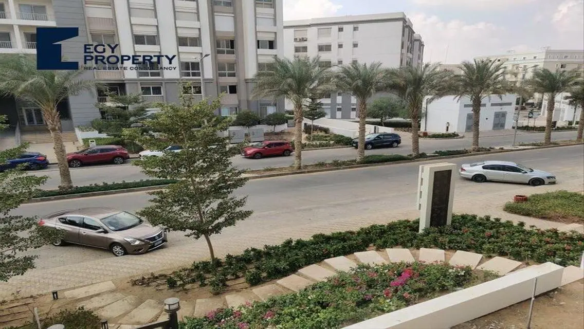 شقة في هايد بارك -اقل من سعر الماركت  بموقع مميز