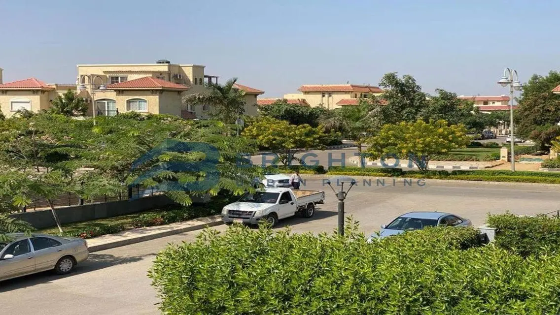 فيلا فاخرة متاحة للبيع بـ 42,000,000 جنيه في موقع متميز