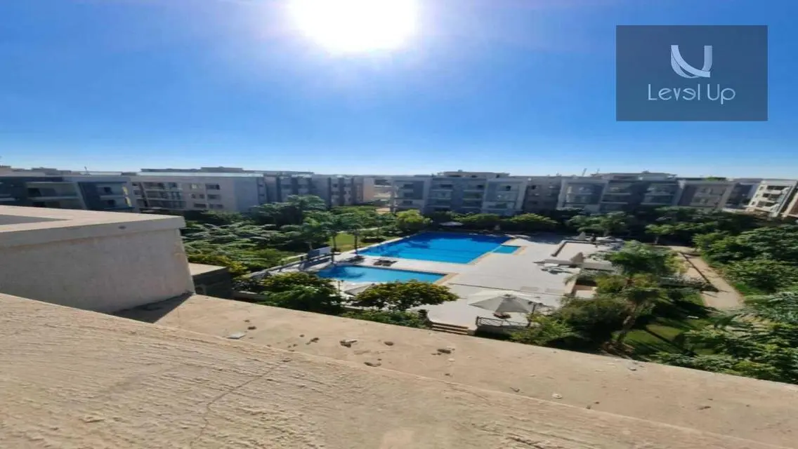 Luxurious Apartment for Sale with Spacious Layout Near Lakes
