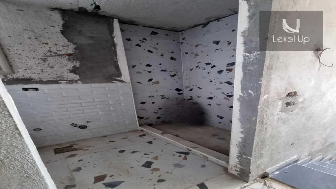 Luxurious Apartment for Sale with Spacious Layout Near Lakes