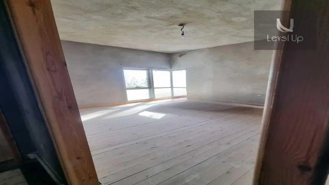 Luxurious Apartment for Sale with Spacious Layout Near Lakes