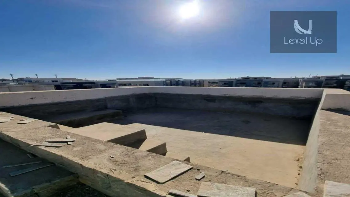 Luxurious Apartment for Sale with Spacious Layout Near Lakes