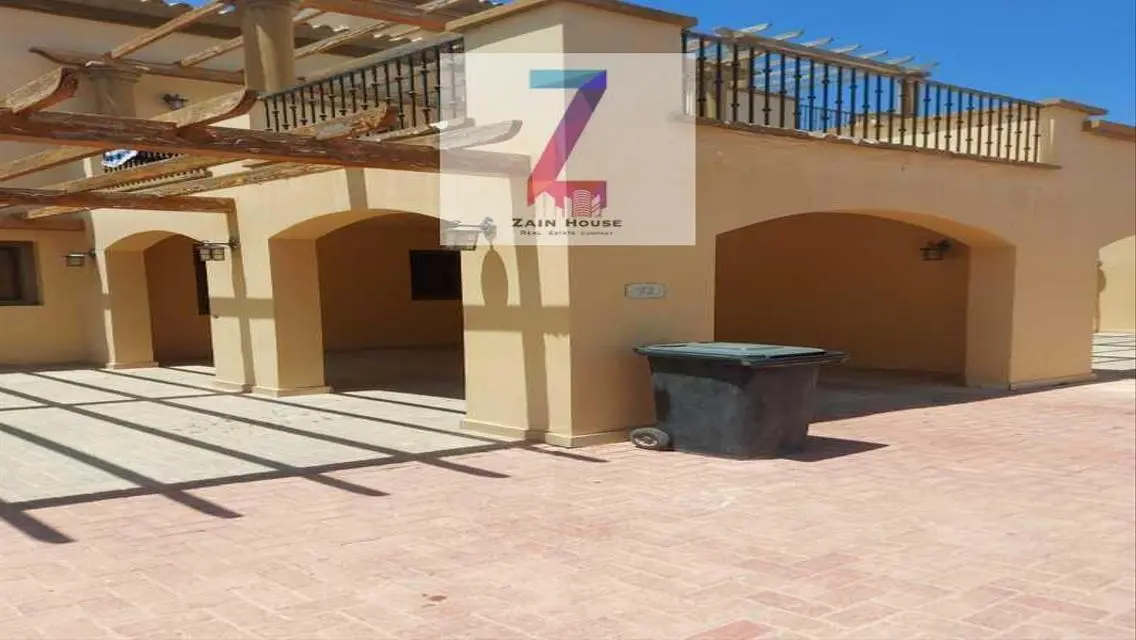Marassi twin for sale at Isola 361 m 4beds &amp; Nany