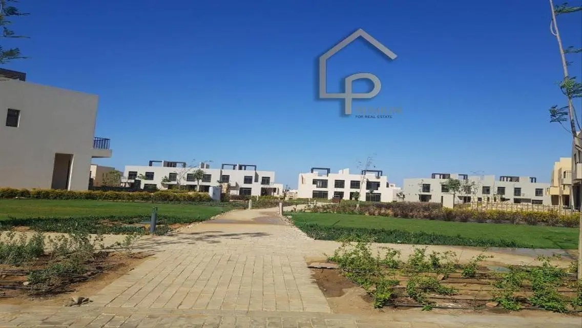 Townhouse for sale in O-West Whyt prime location