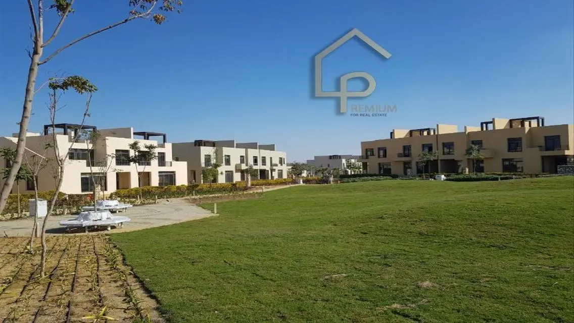 Townhouse for sale in O-West Whyt prime location