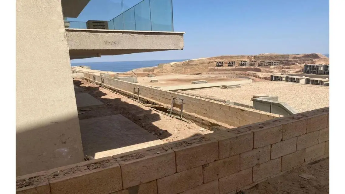 حديقة خاصة - يرى البحر