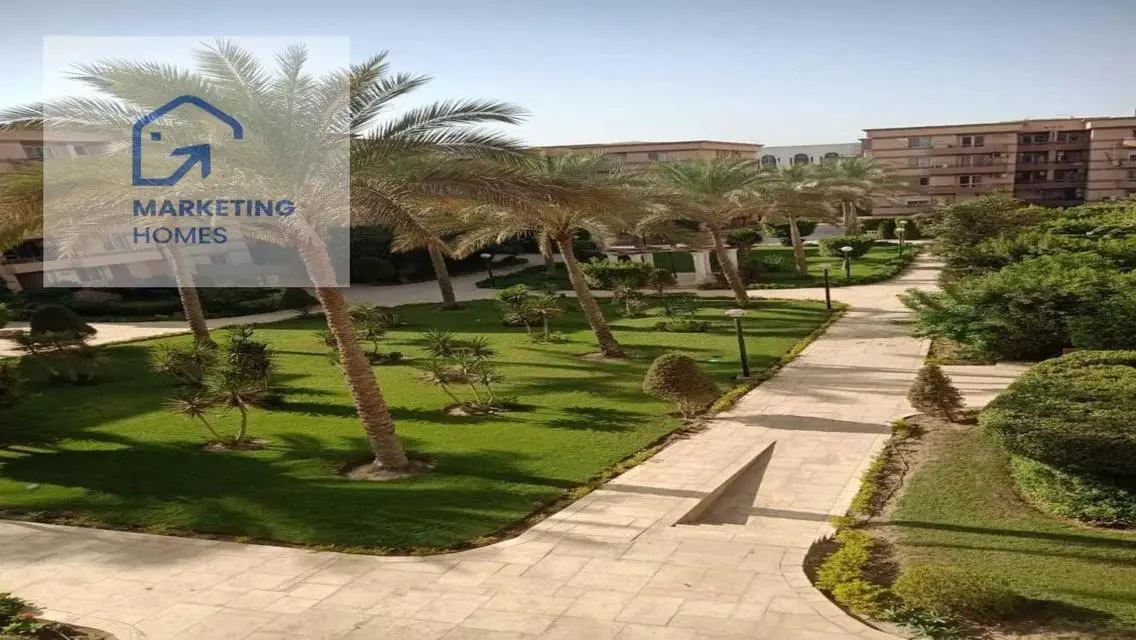 شقة للبيع بالرحاب موقع مميز بالمطبخ والتكيفات