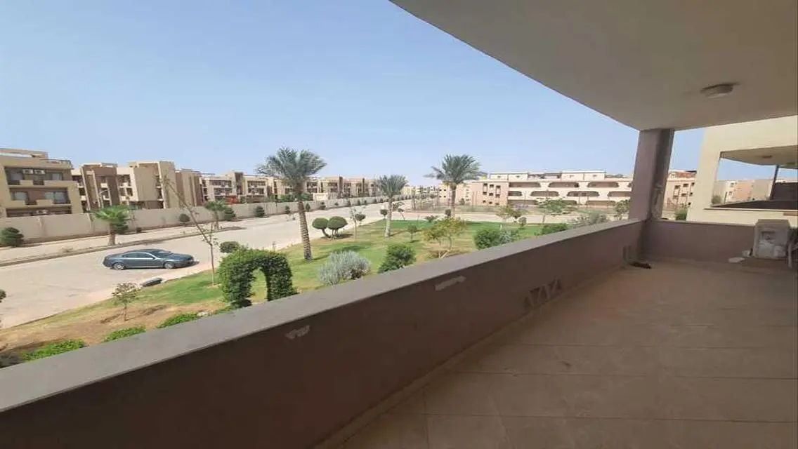 Chalet for sale, first floor, in Hayat Village, Ai