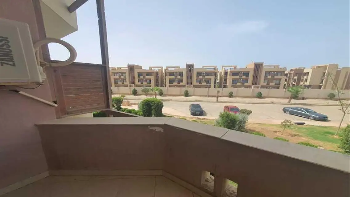 Chalet for sale, first floor, in Hayat Village, Ai