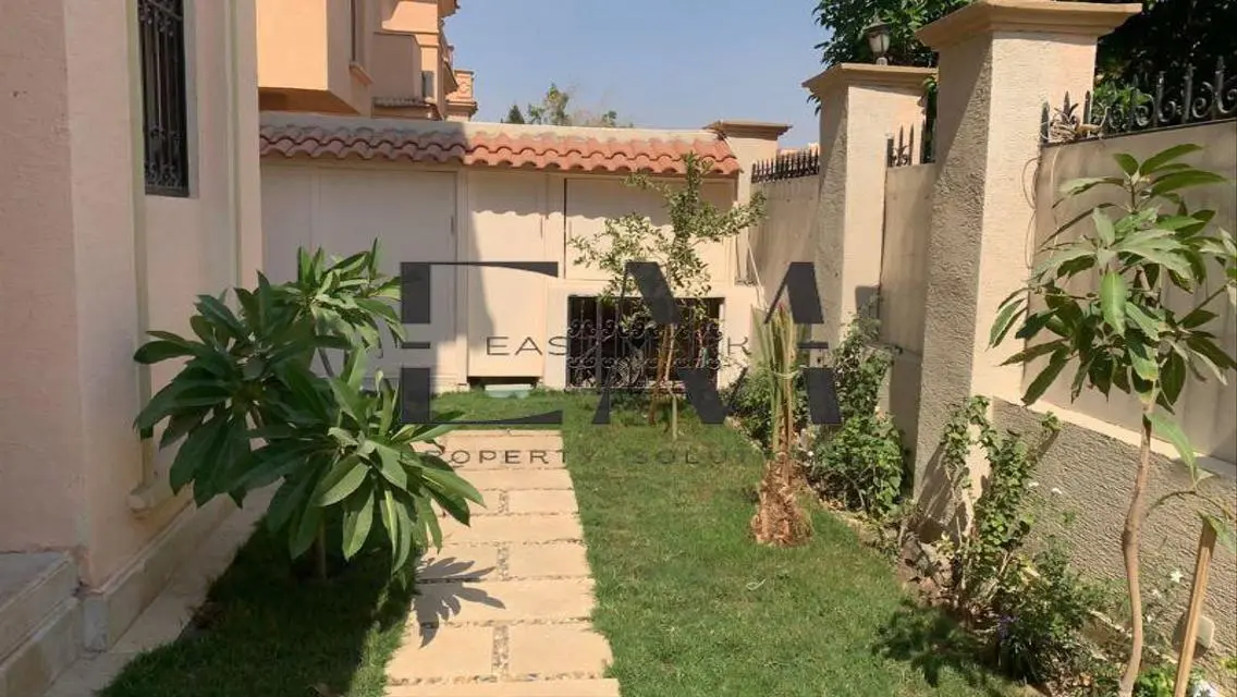 فيلا للإيجار في كومباوند طيبة - التجمع الخامس