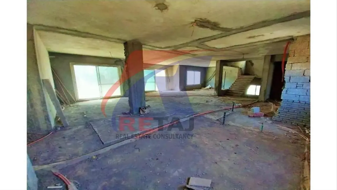فيلا  للبيع بكمبوند اسوار الجولدن اسكوير         .