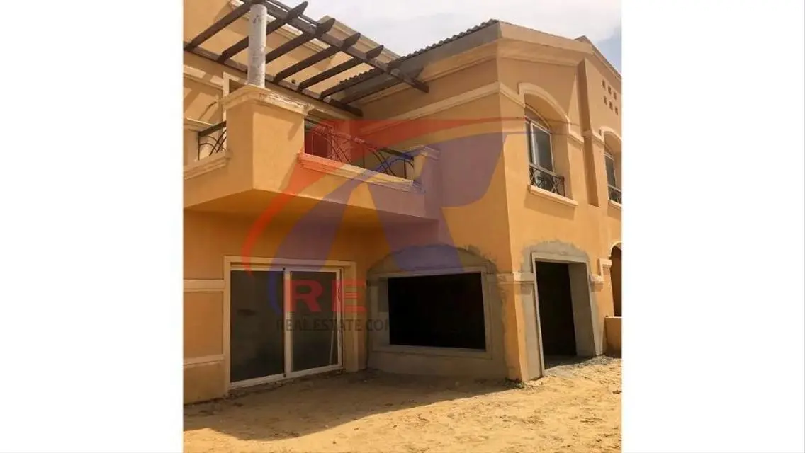 للبيع تاون هاوس بكمبوند ديار بالجولدن سكوير      .