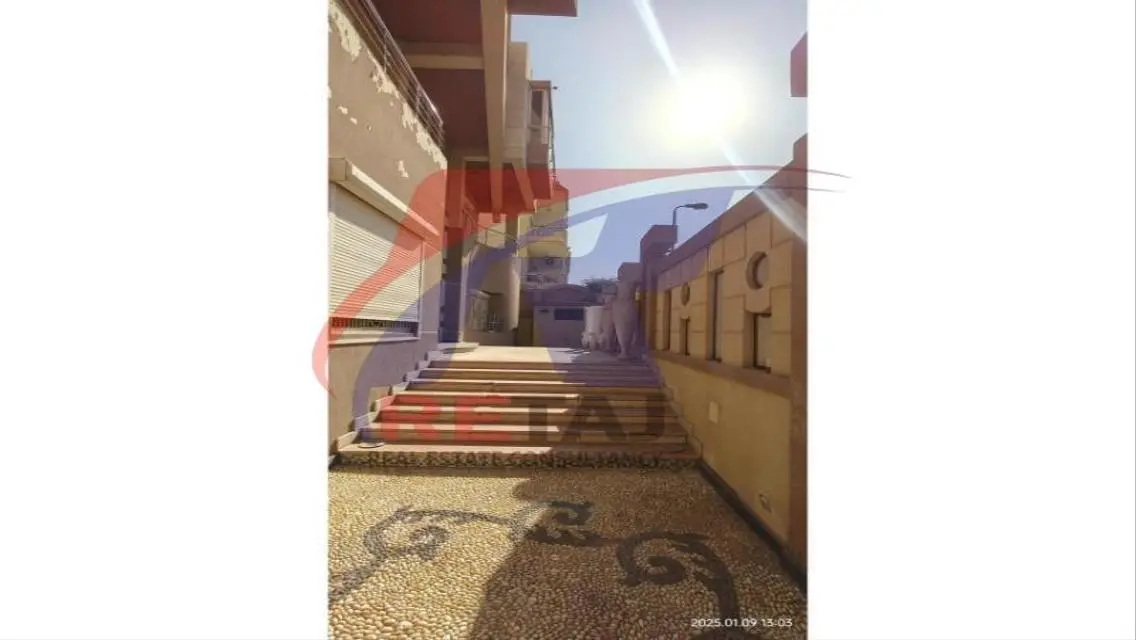 فيلا  للبيع بالحي الثاني التجمع الخامس
