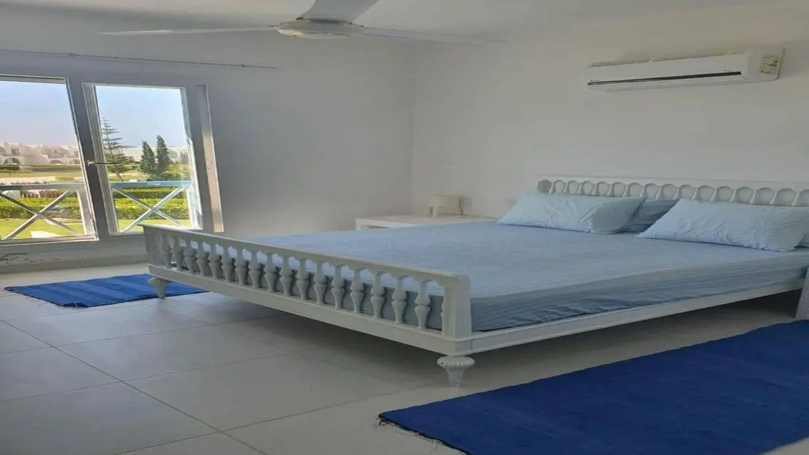 villa for sale with sea view in Mountain View Ras