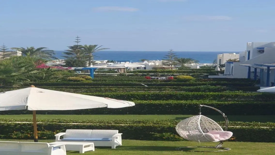 villa for sale with sea view in Mountain View Ras