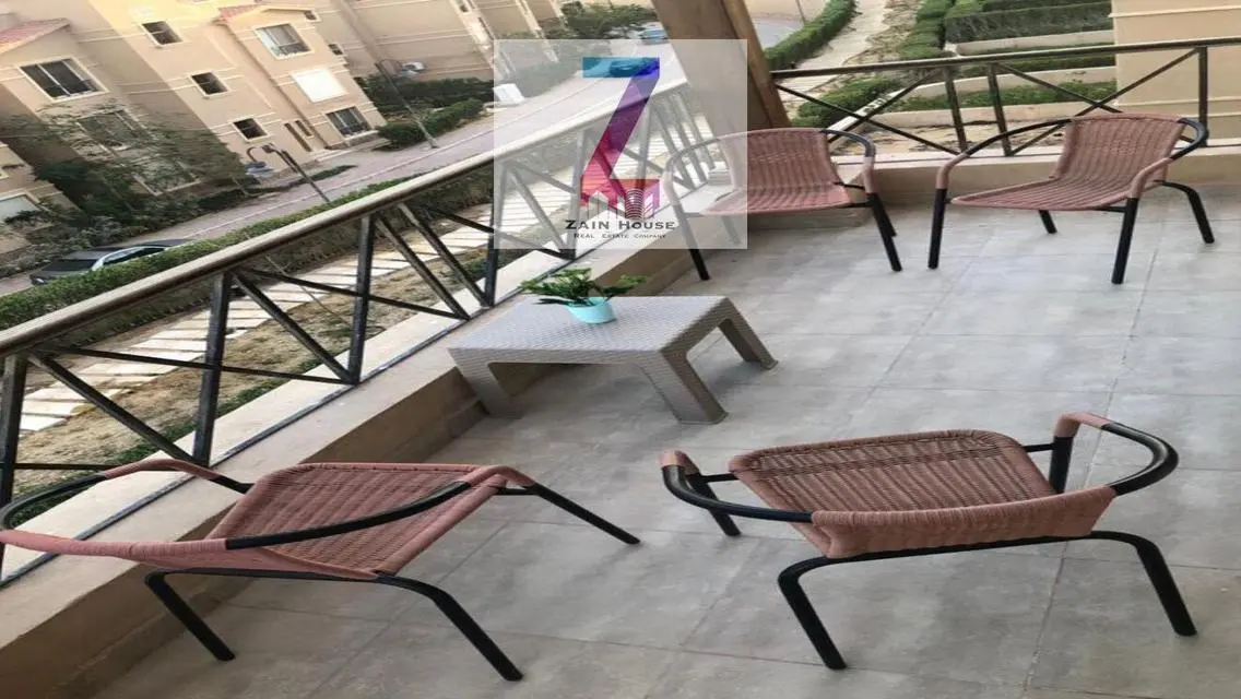 للبيع شاليه غرفه بالروف في بياسيرا السخنه ع البوول