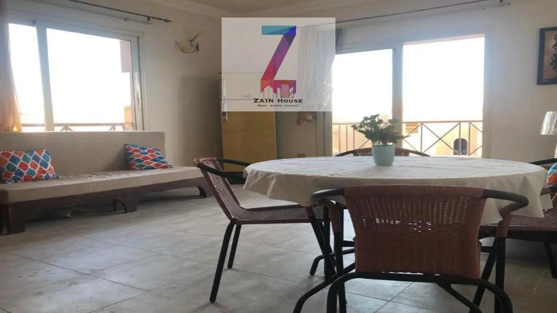 للبيع شاليه غرفه بالروف في بياسيرا السخنه ع البوول