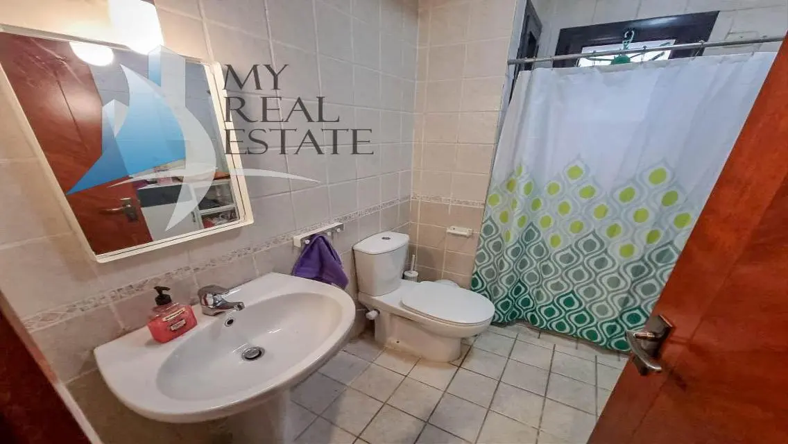 Spacious 2 beds/ 2 bath for sale in El Kawther