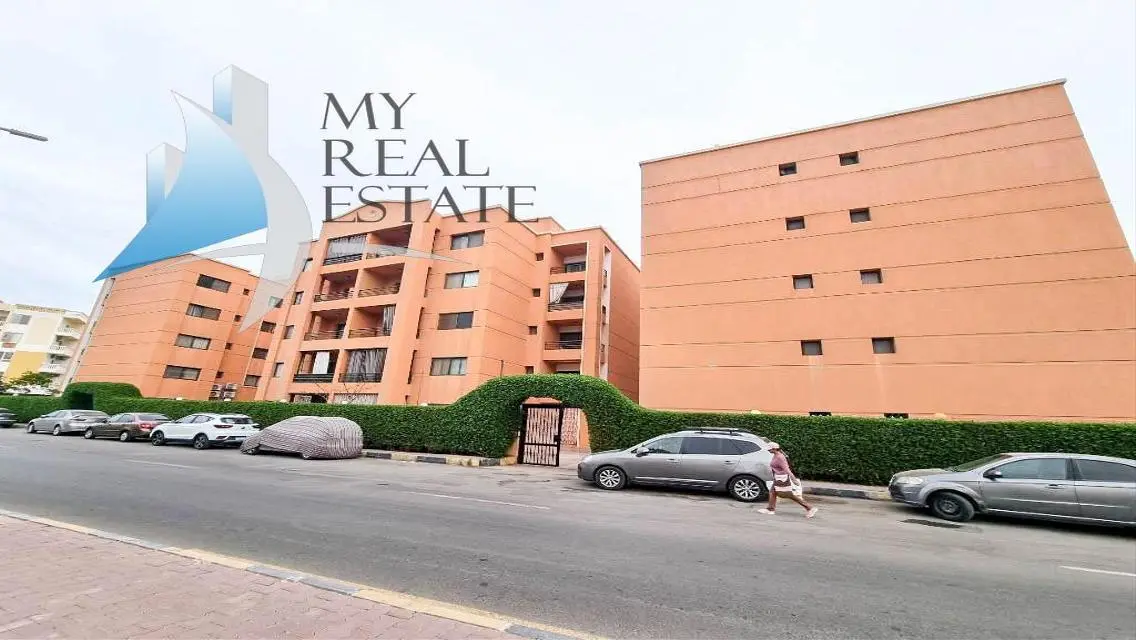 Spacious 2 beds/ 2 bath for sale in El Kawther
