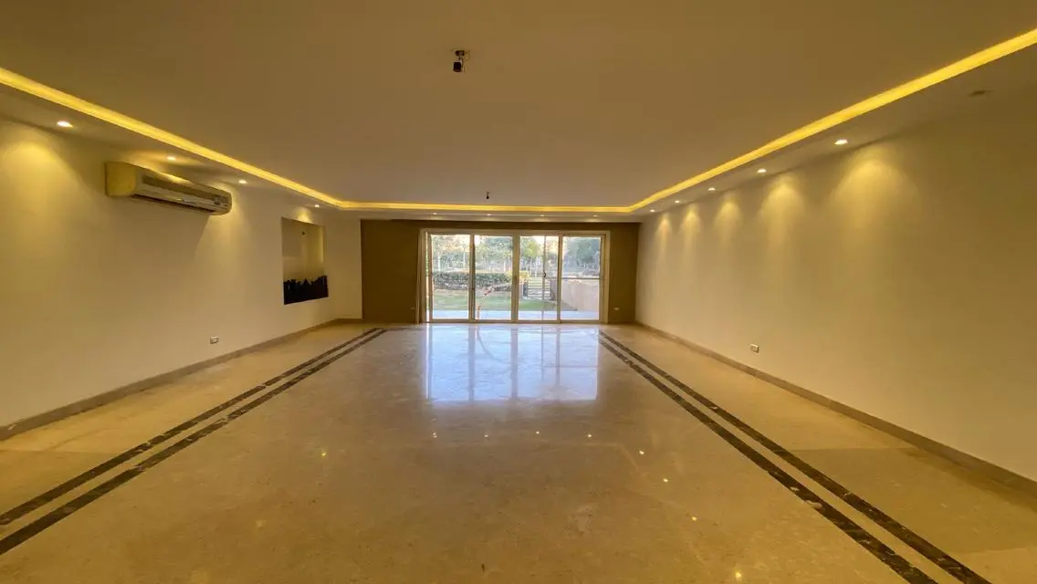 For rent with kitchen and air conditioners i