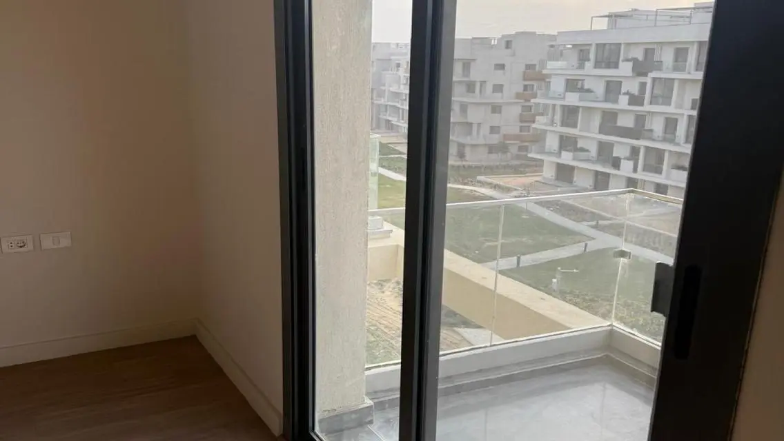 شقه مطبخ و تكيفات للأيجار في كمبوند سوديك فيليت
