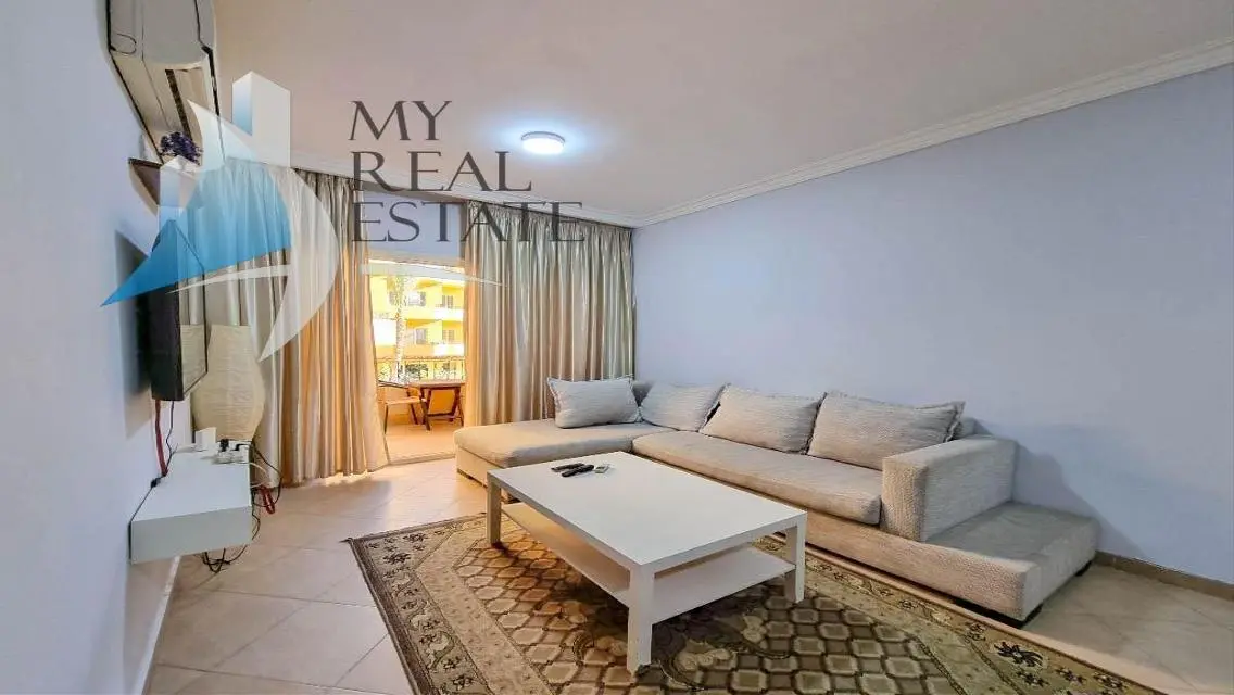 Pool view furnished 1 bed in British Resort