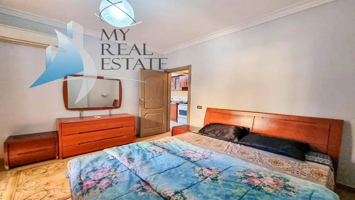 Pool view furnished 1 bed in British Resort