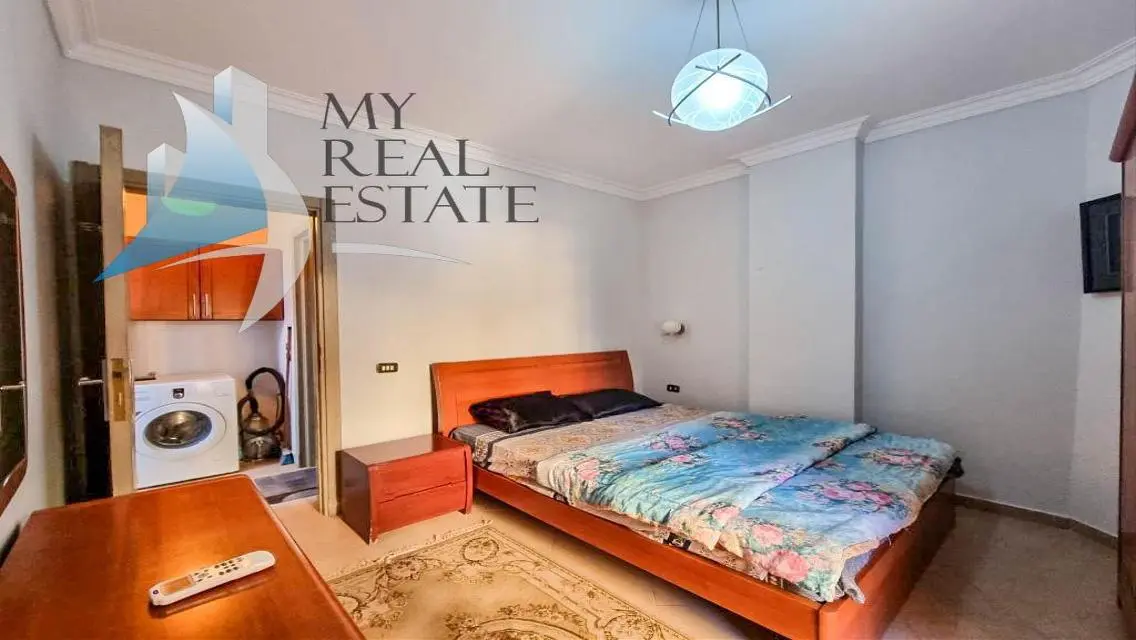 Pool view furnished 1 bed in British Resort