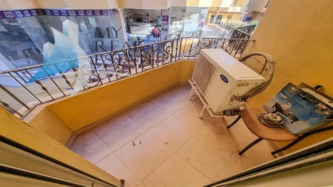 Pool view furnished 1 bed in British Resort