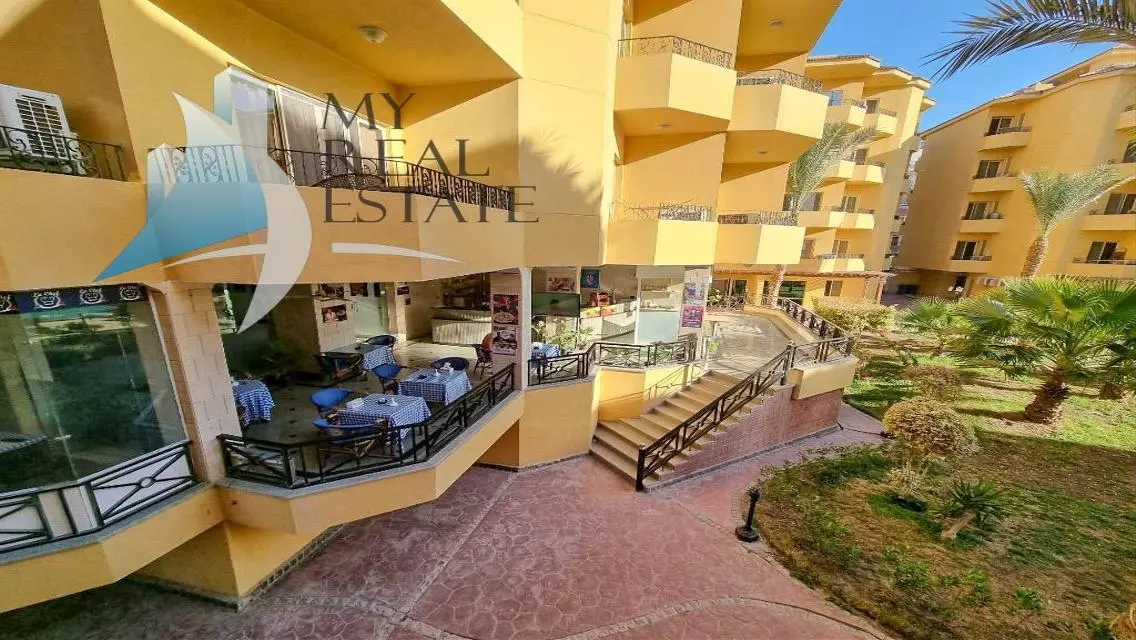 Pool view furnished 1 bed in British Resort