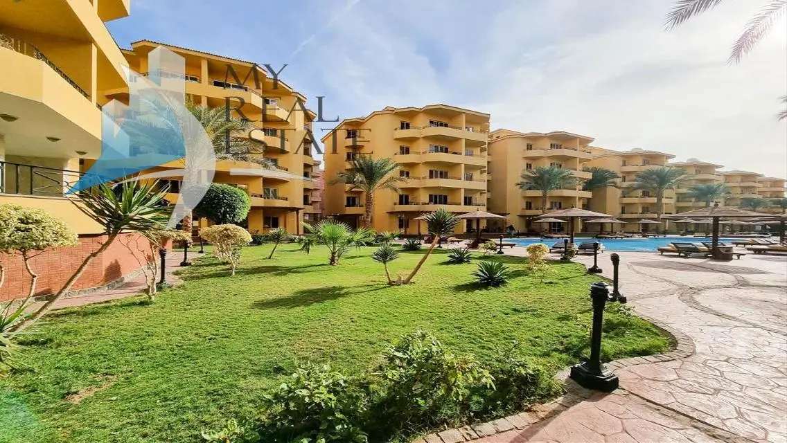 Pool view furnished 1 bed in British Resort