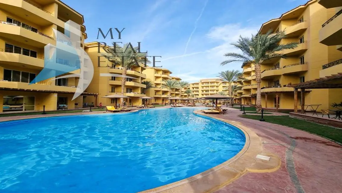 Pool view furnished 1 bed in British Resort